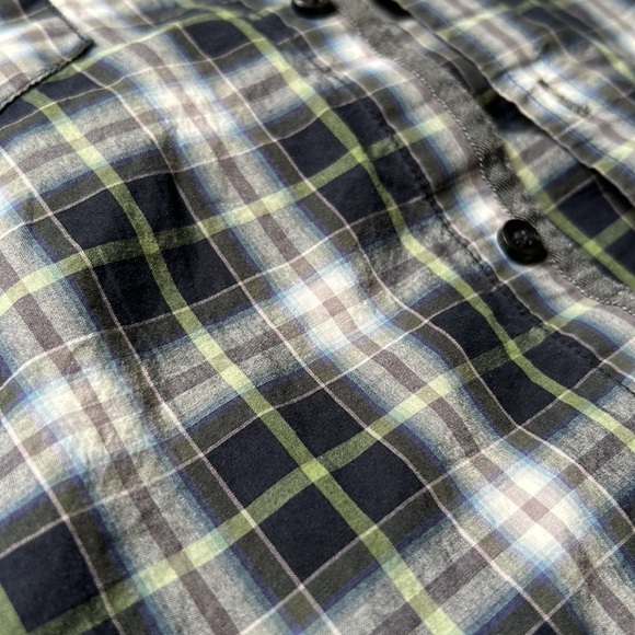 7 Diamonds navy/gray/green/white plaid 2-pocket short sleeve shirt EUC - Picture 3 of 9